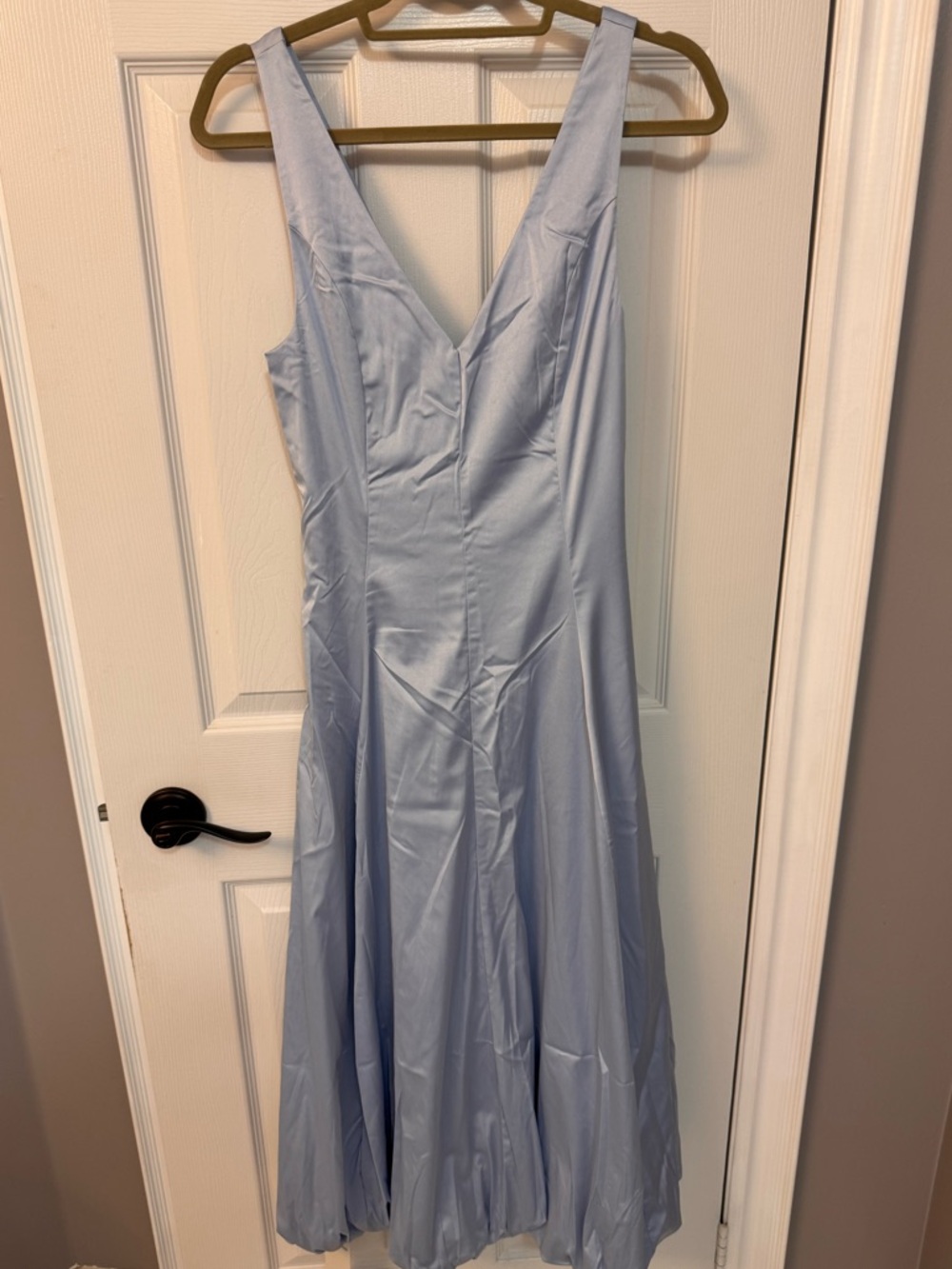 V-Neck Light Blue bubble hem Midi Dress - Picture 6 of 6